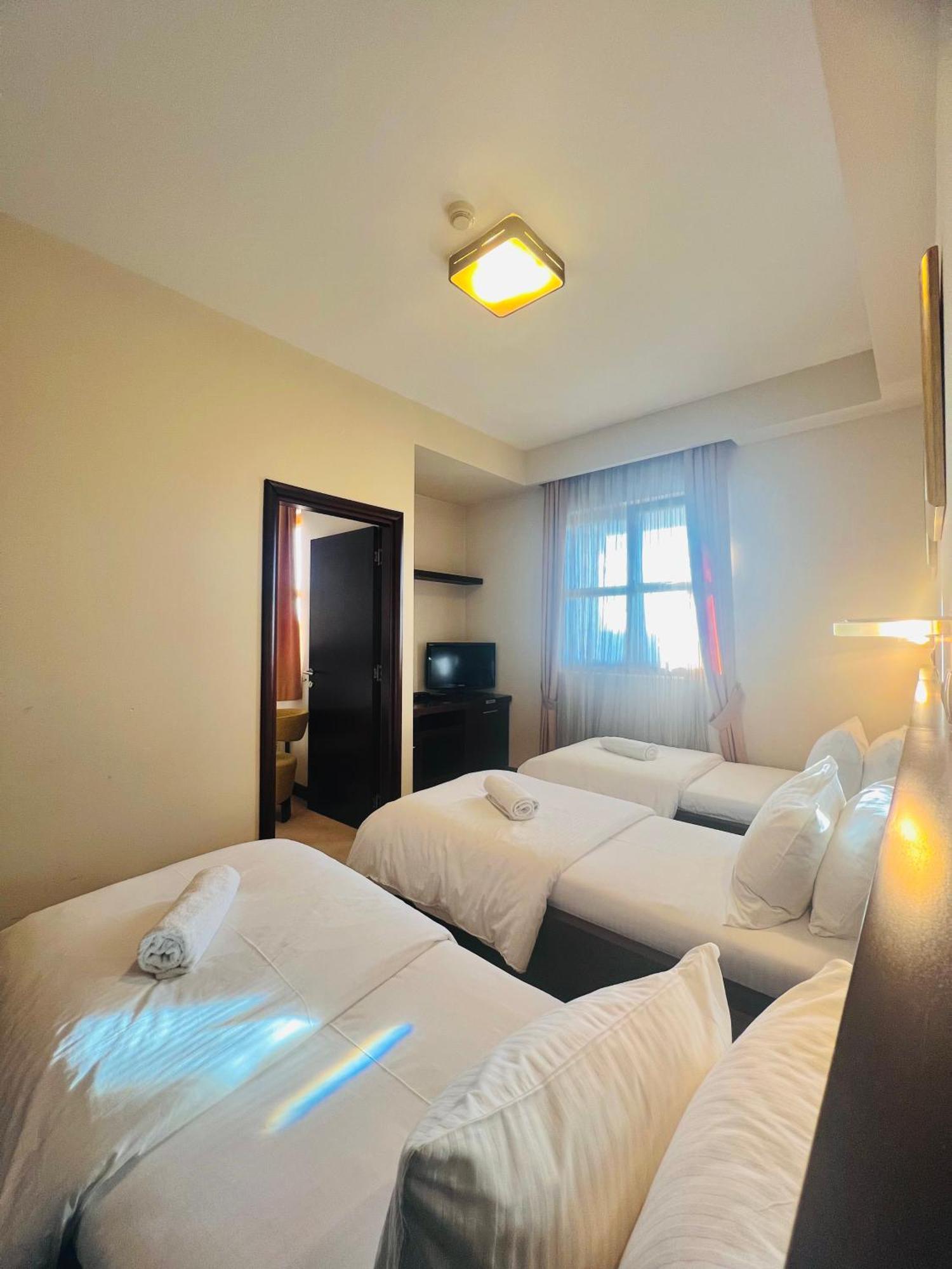 Aria Hotel 4*