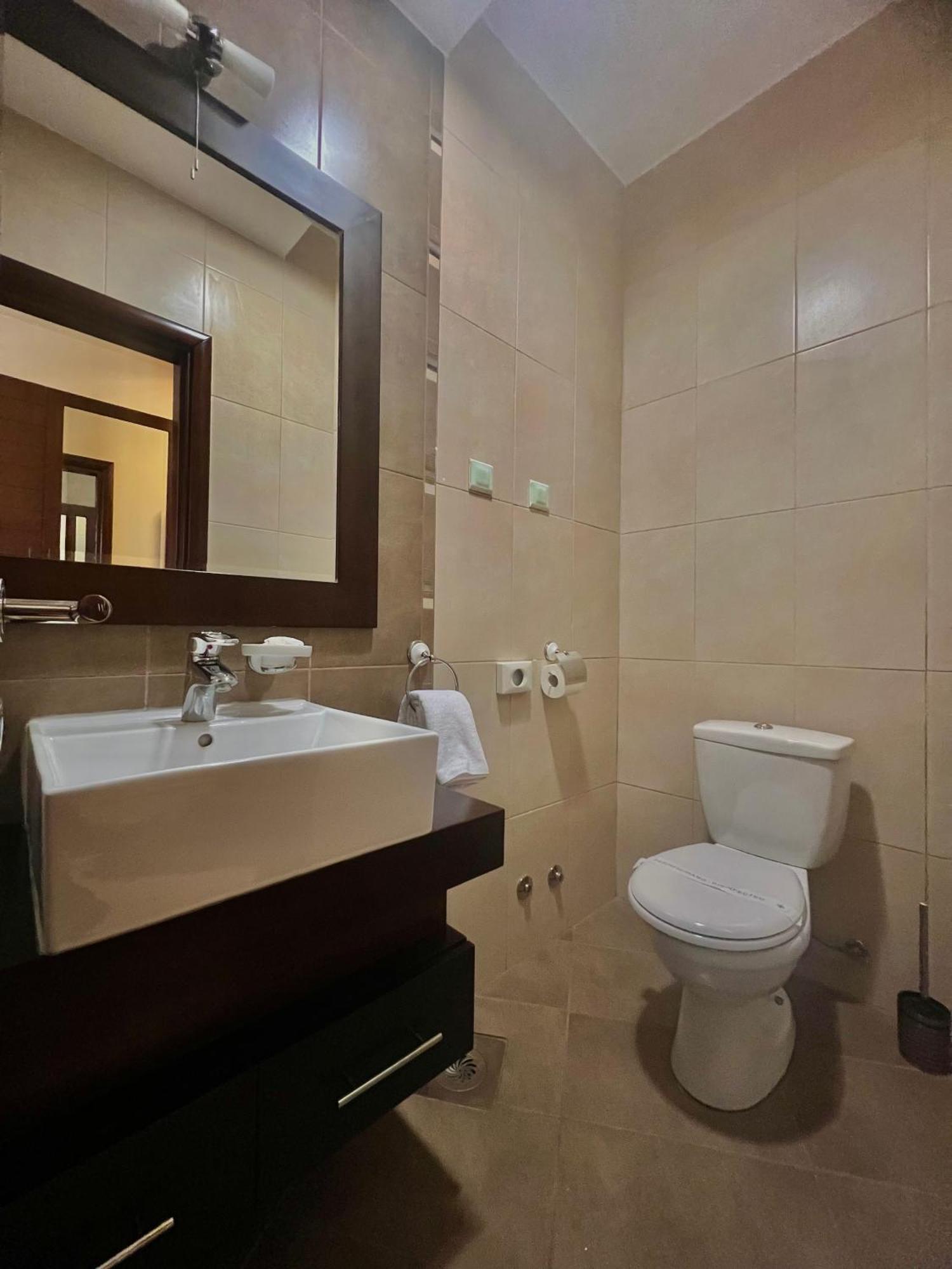 Aria Hotel 4*